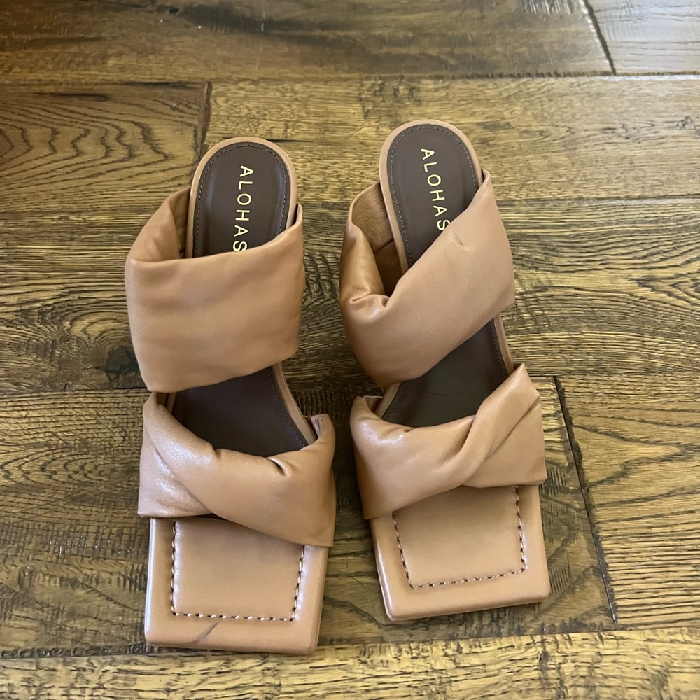 Alohas heels
